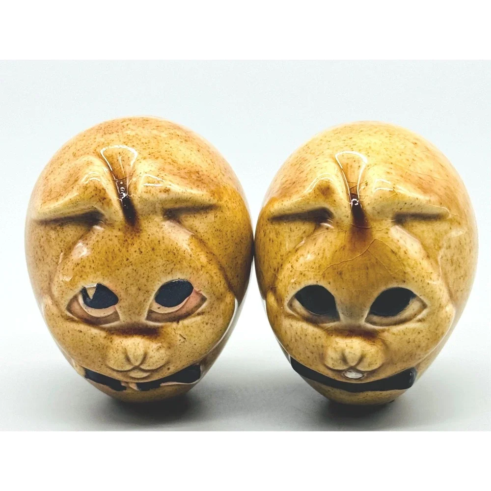 Vintage Ceramic Egg Shaped Easter Bunny 1970s Hand Made 2.75‎ inch Decor